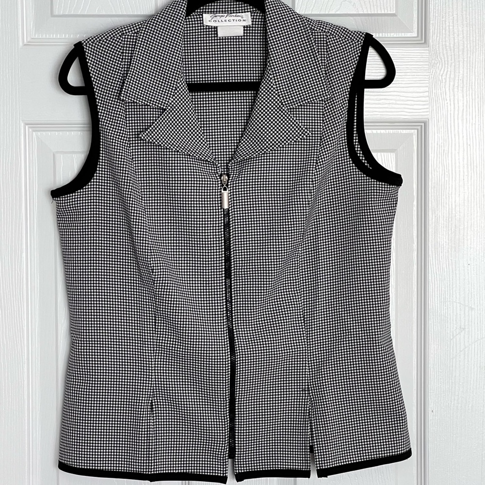 Giorgio Fiorlini Classic - Bold, Buttonless, And Classic